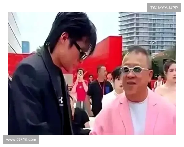 “牡丹花下死，做鬼也风流”！这一次，没人劝得了72岁的曾志伟